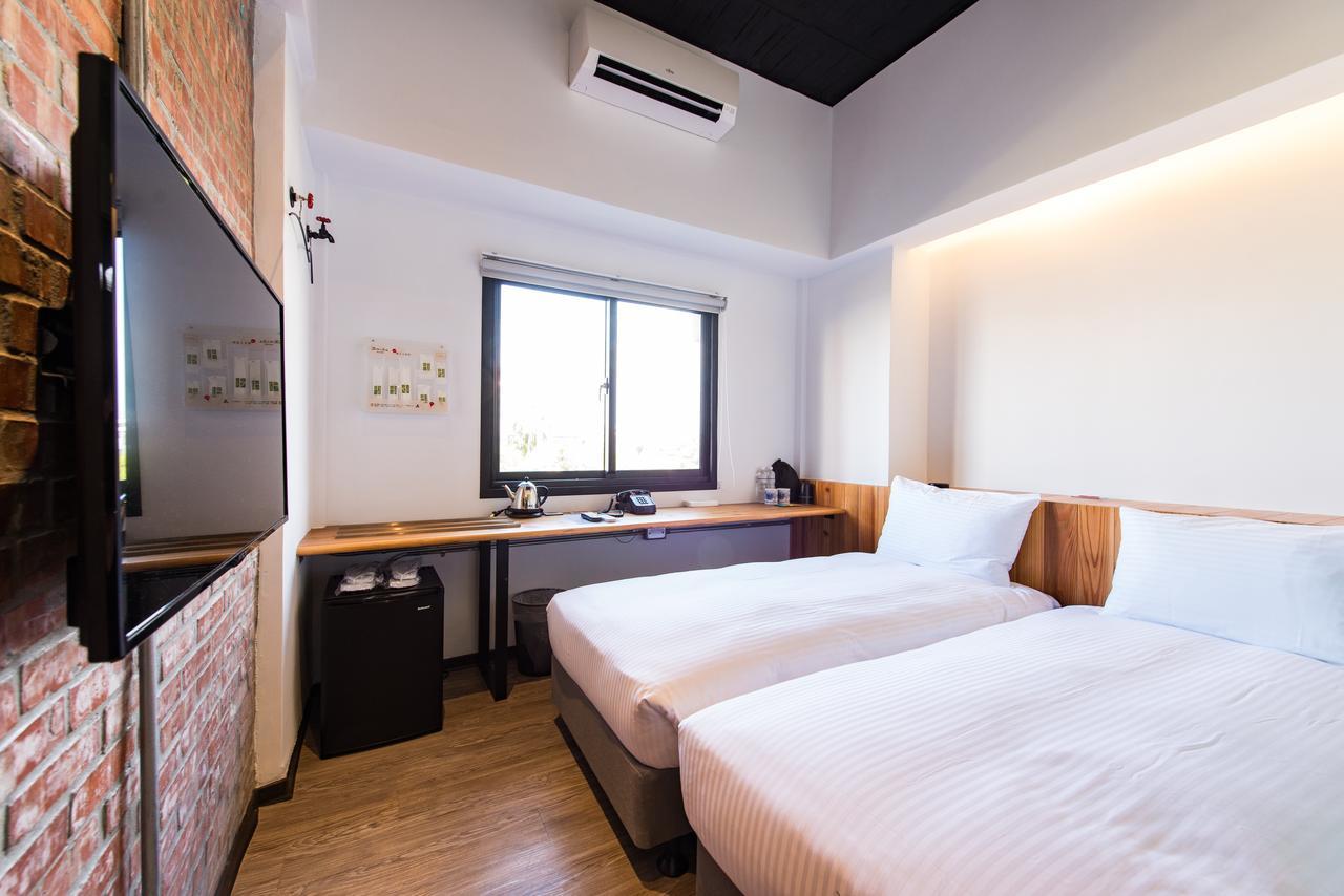 Traveller Inn Tiehua Cultural And Creative Hotel T'ai-tung Extérieur photo