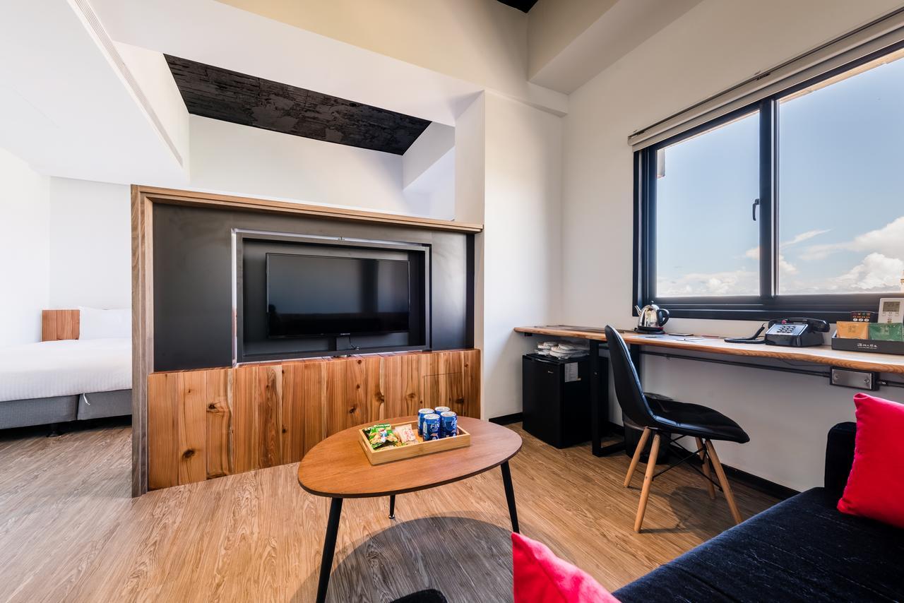 Traveller Inn Tiehua Cultural And Creative Hotel T'ai-tung Extérieur photo